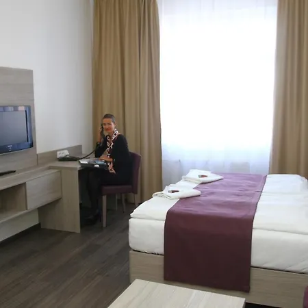 Hotel Palác Elektra 3*